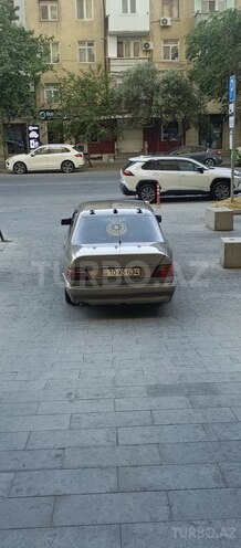Mercedes E 200 d 1990, 400,000 km - 2.0 л - Bakı