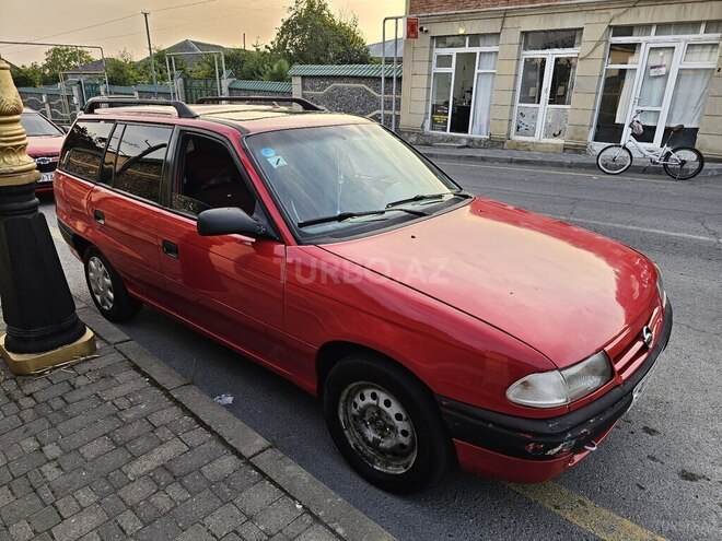 Opel Astra 1995, 256,877 km - 1.6 l - Qəbələ