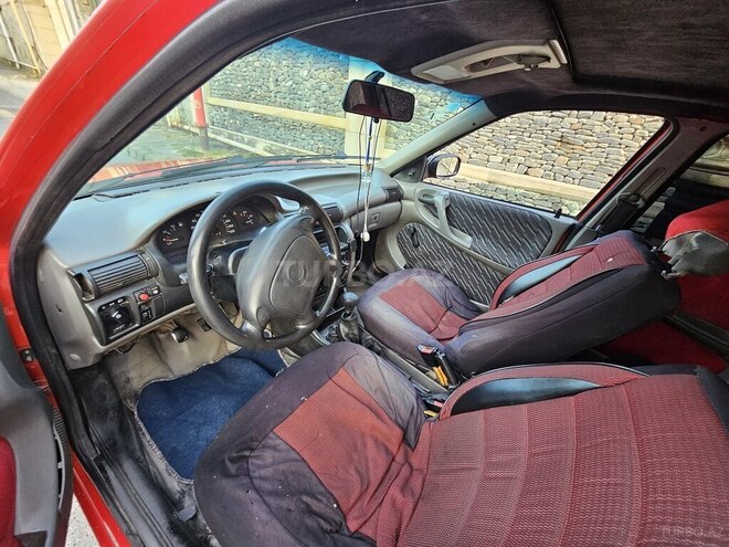 Opel Astra 1995, 256,877 km - 1.6 l - Qəbələ