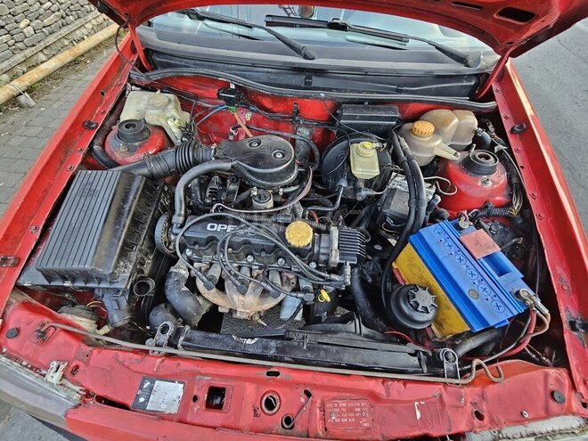 Opel Astra 1995, 256,877 km - 1.6 l - Qəbələ