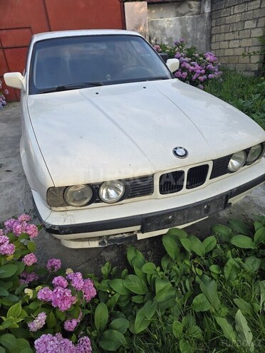 BMW 520 1992, 300,000 km - 2.0 л - Qəbələ