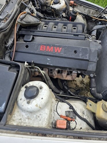 BMW 520 1992, 300,000 km - 2.0 л - Qəbələ