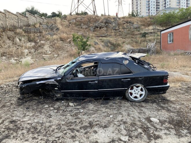 Mercedes C 200 1998, 287,000 km - 2.0 l - Bakı
