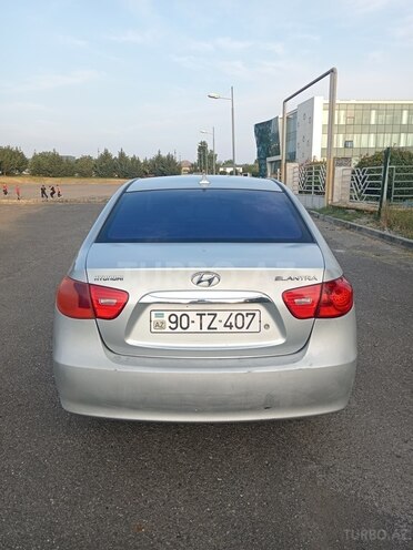 Hyundai Elantra 2010, 418,193 km - 2.0 l - Qəbələ