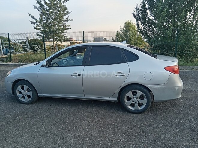 Hyundai Elantra 2010, 418,193 km - 2.0 l - Qəbələ