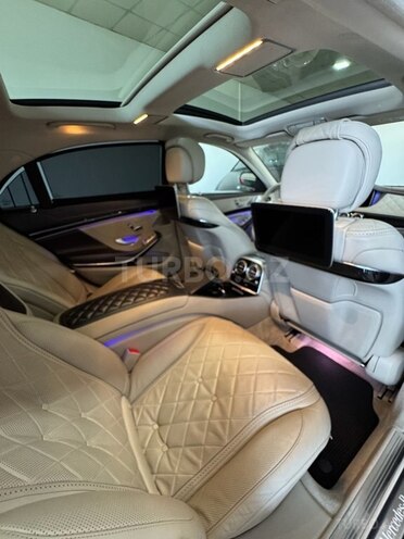 Mercedes S 560 4MATIC-10