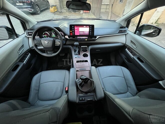 Toyota Sienna 2022, 44,000 km - 2.5 l - Bakı