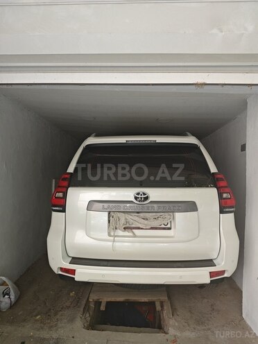 Toyota Land Cruiser Prado-10