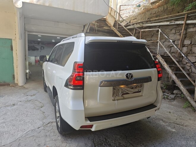 Toyota Land Cruiser Prado-7