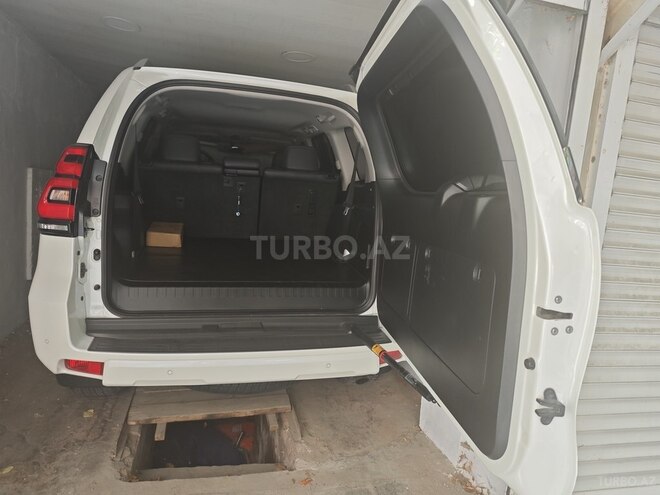 Toyota Land Cruiser Prado-3