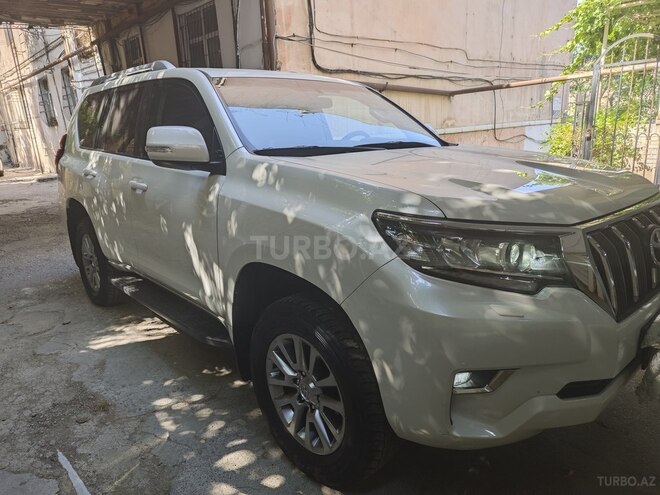 Toyota Land Cruiser Prado-2