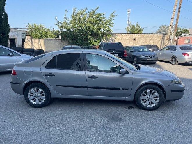 Renault Laguna-2