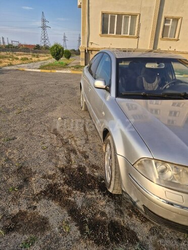 Volkswagen Passat 2002, 323,000 km - 2.0 л - Sumqayıt