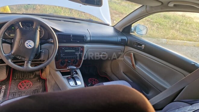 Volkswagen Passat 2002, 323,000 km - 2.0 л - Sumqayıt