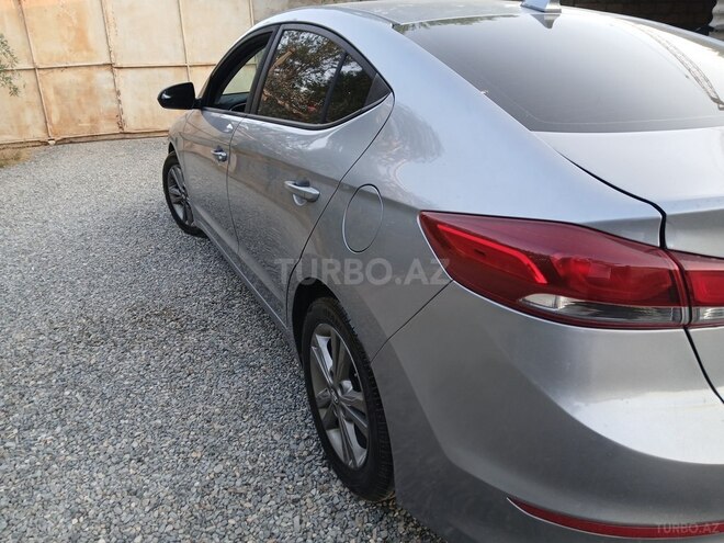 Hyundai Elantra 2016, 143,010 km - 2.0 л - Bakı