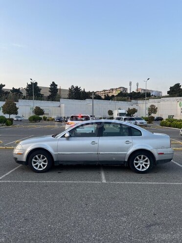 Volkswagen Passat 2004, 370,000 km - 1.8 l - Bakı