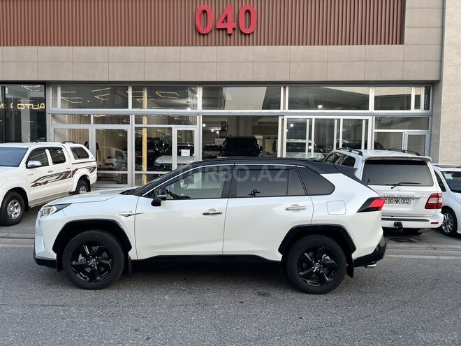 Toyota RAV4-3