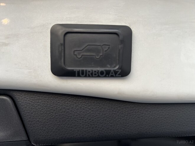 Toyota RAV4-19