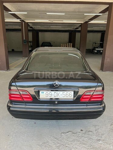 Mercedes E 240 1998, 251,000 km - 2.4 l - Quba
