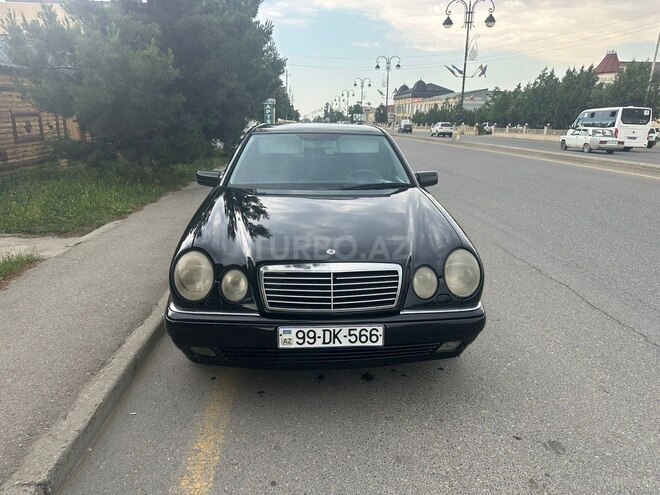 Mercedes E 240 1998, 251,000 km - 2.4 l - Quba