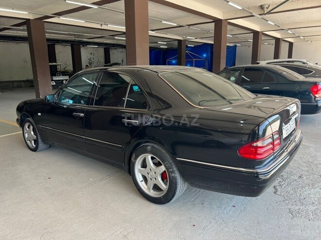 Mercedes E 240 1998, 251,000 km - 2.4 l - Quba