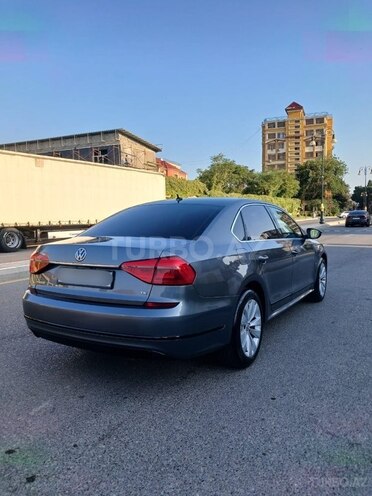 Volkswagen Passat 2016, 244,000 km - 2.0 l - Bakı
