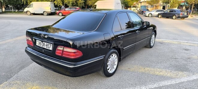 Mercedes E 280 2000, 395,000 km - 2.8 l - Sumqayıt