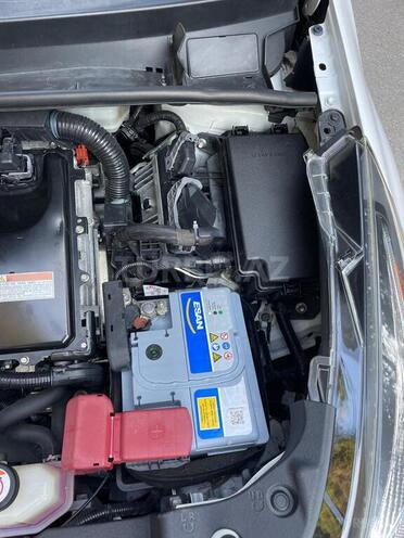 Toyota Prius-17
