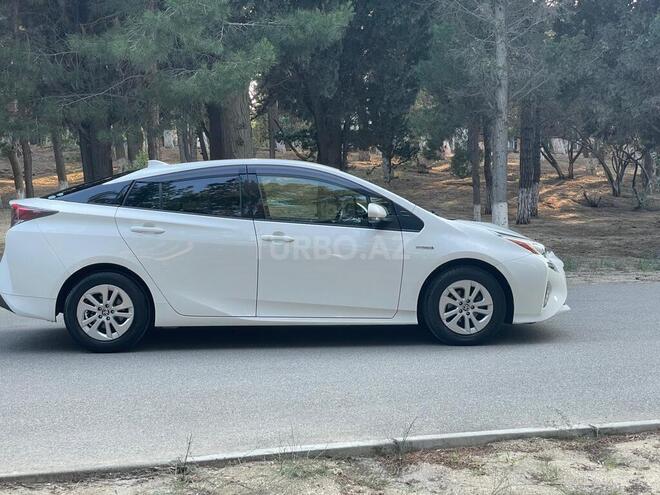 Toyota Prius-11