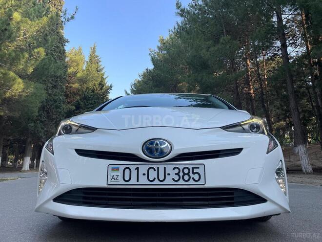 Toyota Prius-4