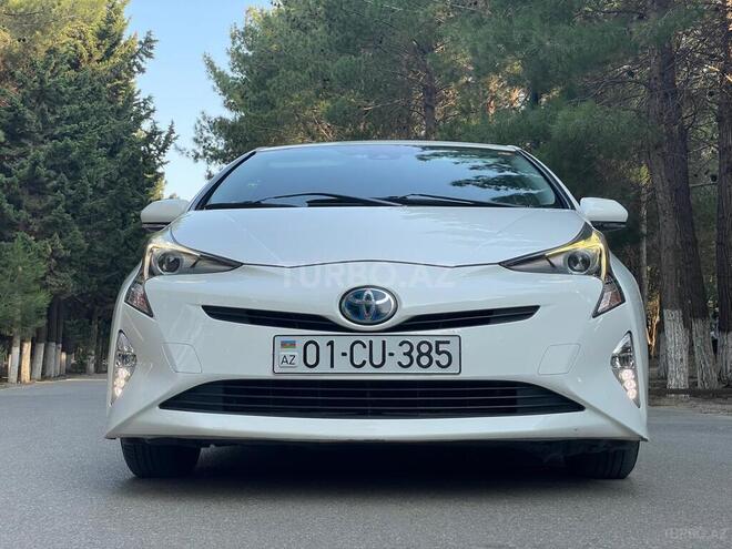 Toyota Prius-5