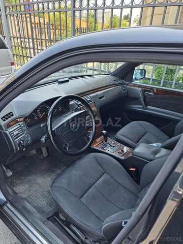 Mercedes E 240 1998, 240,000 km - 2.4 l - Bakı