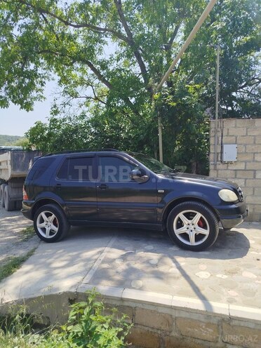 Mercedes ML 320 1998, 380,000 km - 3.2 l - Qusar