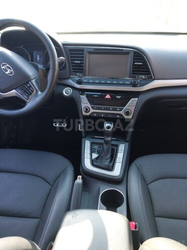 Hyundai Avante 2016, 124,000 km - 1.6 л - Bakı