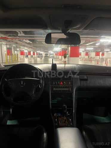 Mercedes E 240 2000, 366,000 km - 2.6 l - Bakı