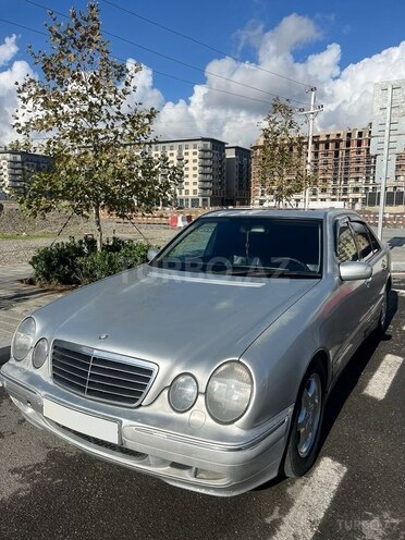 Mercedes E 240 2000, 366,000 km - 2.6 l - Bakı
