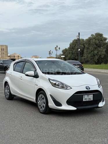 Toyota Aqua 2018, 130,000 km - 1.5 l - Bakı