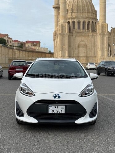 Toyota Aqua 2018, 130,000 km - 1.5 l - Bakı
