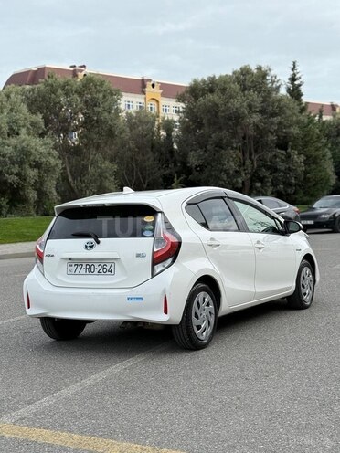 Toyota Aqua 2018, 130,000 km - 1.5 l - Bakı