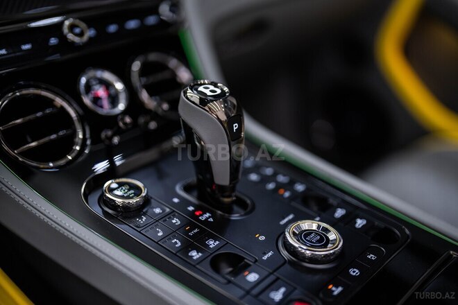 Bentley Continental GTC-21