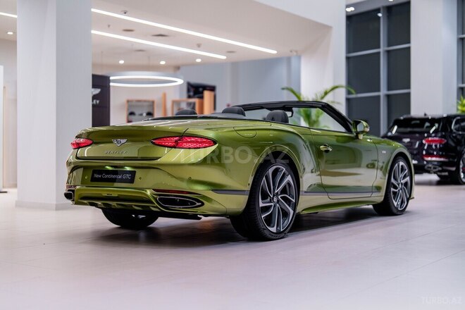 Bentley Continental GTC-6