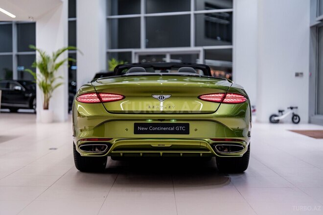 Bentley Continental GTC-11