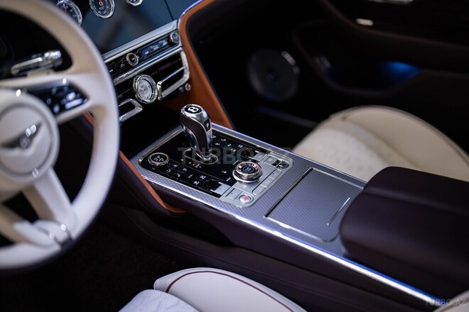 Bentley Flying Spur-17
