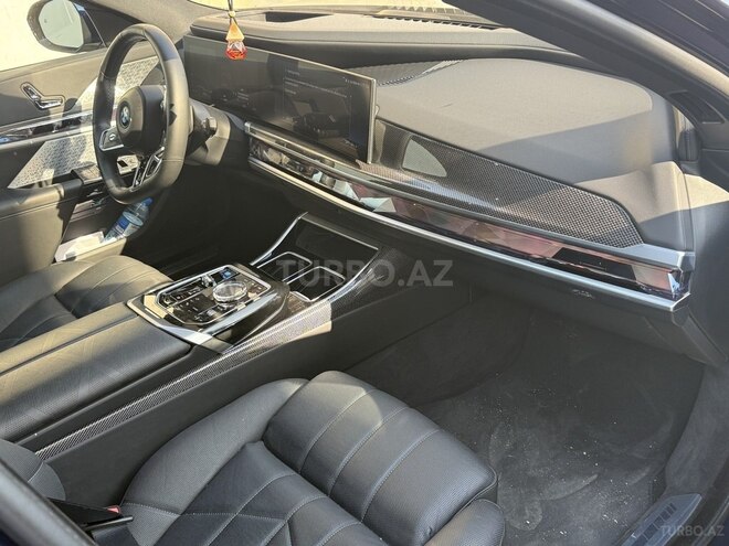 BMW i7 2023, 8,800 km - 0.0 l - Bakı