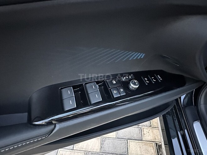 Toyota Camry-16
