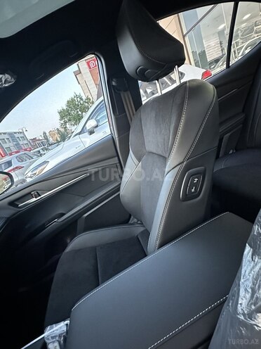 Toyota Camry-19