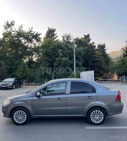 Chevrolet Aveo-3