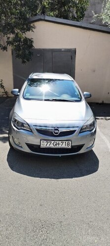 Opel Astra 2011, 358,000 km - 1.4 l - Bakı