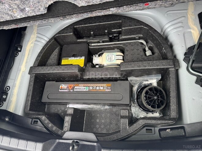Toyota Vitz 2019, 65,188 km - 1.5 l - Bakı