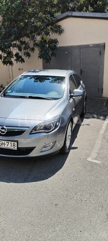 Opel Astra 2011, 358,000 km - 1.4 l - Bakı